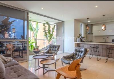 Apartamento de 3 alcobas en venta en El Poblado La Linde, Medellín, 117 m² · foto 8 de 13
