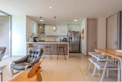Apartamento de 3 alcobas en venta en El Poblado La Linde, Medellín, 117 m² · foto 9 de 13
