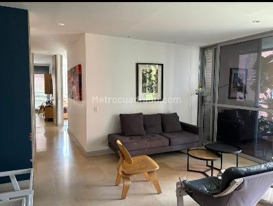 Apartamento de 3 alcobas en venta en El Poblado La Linde, Medellín, 117 m² · foto 10 de 13