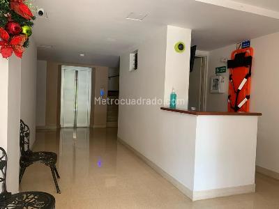 Apartamento de 1 alcoba en venta en Laureles Nogal, Medellín, 90 m² · foto 2 de 11