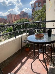 Apartamento de 1 alcoba en venta en Laureles Nogal, Medellín, 90 m² · foto 4 de 11