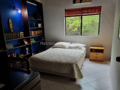 Casa de 4 alcobas en venta en El Poblado La Florida, Medellín, 304 m² · foto 7 de 15