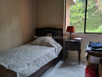 Casa de 4 alcobas en venta en El Poblado La Florida, Medellín, 304 m² · foto 9 de 15