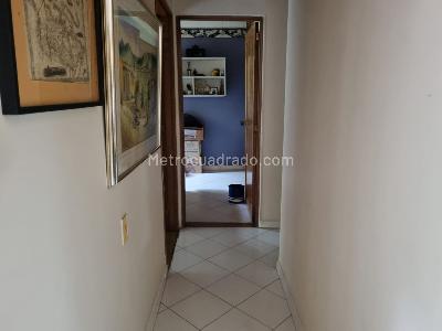 Casa de 4 alcobas en venta en El Poblado La Florida, Medellín, 304 m² · foto 6 de 15