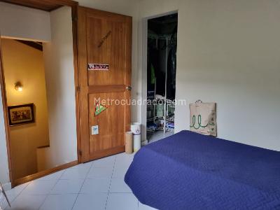 Casa de 4 alcobas en venta en El Poblado La Florida, Medellín, 304 m² · foto 13 de 15