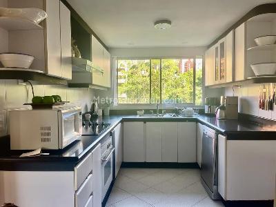 Apartamento de 3 alcobas en venta en San Lucas, Medellín, 197 m² · foto 6 de 17
