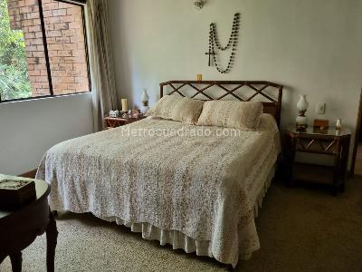 Casa de 3 alcobas en venta en El Poblado La Florida, Medellín, 236 m² · foto 9 de 20