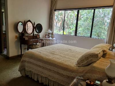 Casa de 3 alcobas en venta en El Poblado La Florida, Medellín, 236 m² · foto 10 de 20