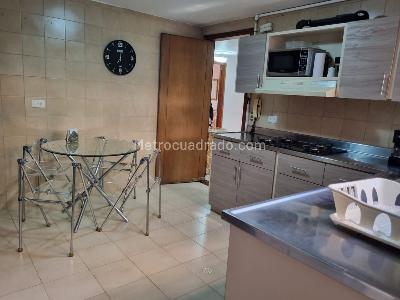 Apartamento de 4 alcobas en venta en Castropol, Medellín, 235 m² · foto 16 de 20