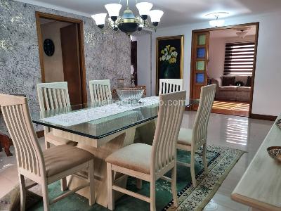 Apartamento de 4 alcobas en venta en Castropol, Medellín, 235 m² · foto 3 de 20