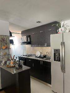 Apartamento de 2 alcobas en venta en Los Gonzalez, Medellín, 83 m² · foto 6 de 14