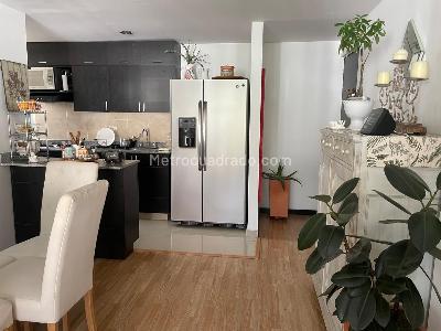 Apartamento de 2 alcobas en venta en Los Gonzalez, Medellín, 83 m² · foto 5 de 14