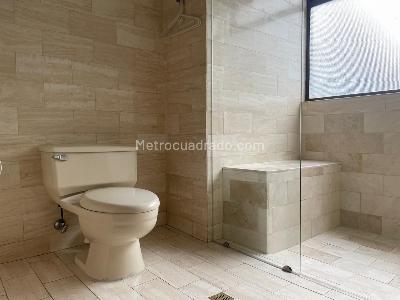Apartamento de 3 alcobas en venta en El Poblado Castropol, Medellín, 292 m² · foto 12 de 20