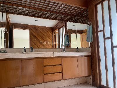 Apartamento de 3 alcobas en venta en El Poblado Castropol, Medellín, 292 m² · foto 14 de 20