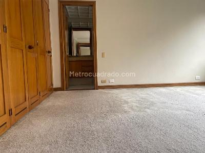 Apartamento de 3 alcobas en venta en El Poblado Castropol, Medellín, 292 m² · foto 18 de 20