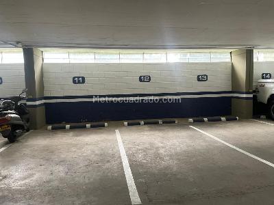 Apartamento de 3 alcobas en venta en El Poblado Castropol, Medellín, 292 m² · foto 3 de 20