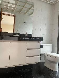 Apartamento de 3 alcobas en venta en El Poblado Castropol, Medellín, 292 m² · foto 9 de 20
