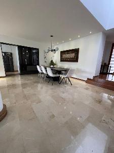 Casa de 4 alcobas en venta en Poblado San Lucas, Medellín, 40 m² · foto 3 de 18