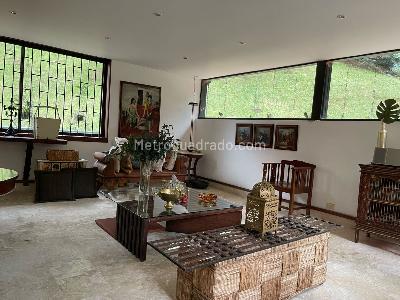Apartamento en venta en El Tesoro, Medellín · foto 2 de 19