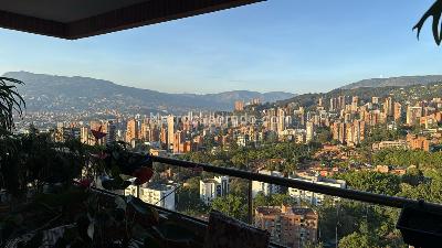 Apartamento de 3 alcobas en venta en Los Balsos, Medellín, 225 m² · foto 2 de 18