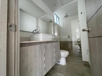 Apartamento de 2 alcobas en venta en Loma De Los Mesa, Envigado, 105 m² · foto 16 de 18
