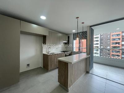Apartamento de 2 alcobas en venta en Loma De Los Mesa, Envigado, 105 m² · foto 2 de 18