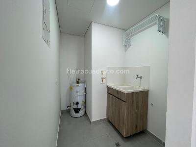 Apartamento de 2 alcobas en venta en Loma De Los Mesa, Envigado, 105 m² · foto 6 de 18