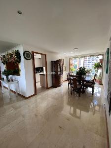 Apartamento de 3 alcobas en venta en Los Balsos, Medellín, 174 m² · foto 5 de 18