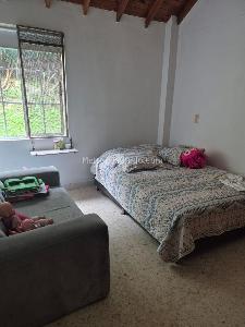 Casa de 3 alcobas en venta en El Poblado Castropol, Medellín, 178 m² · foto 8 de 10