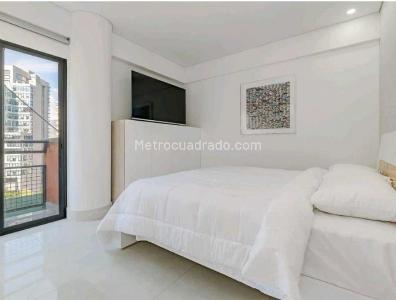 Apartamento de 3 alcobas en venta en El Poblado Los Gonzales, Medellín, 245 m² · foto 16 de 17
