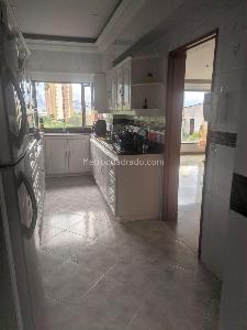 Apartamento de 3 alcobas en venta en El Poblado Santa Maria De Los Angeles, Medellín, 188 m² · foto 4 de 11