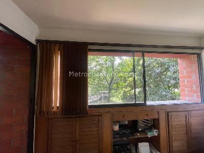 Apartamento de 3 alcobas en venta en El Poblado Oviedo, Medellín, 196 m² · foto 6 de 15