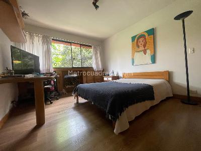 Apartamento de 3 alcobas en venta en El Poblado Oviedo, Medellín, 196 m² · foto 8 de 15