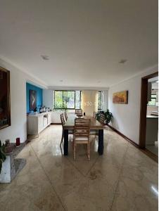 Apartamento de 3 alcobas en venta en El Poblado Castropol, Medellín, 220 m² · foto 3 de 11