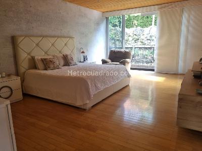 Casa de 4 alcobas en venta en Loma El Atravesado, Envigado, 300 m² · foto 13 de 19