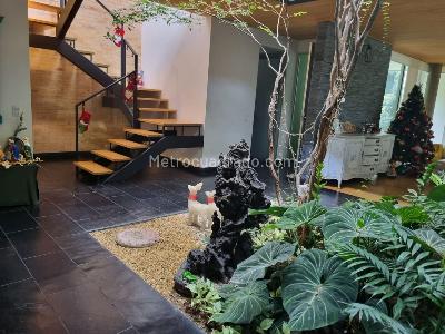 Casa de 4 alcobas en venta en Loma El Atravesado, Envigado, 300 m² · foto 4 de 19