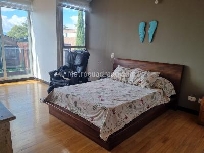 Casa de 4 alcobas en venta en Loma El Atravesado, Envigado, 300 m² · foto 10 de 19