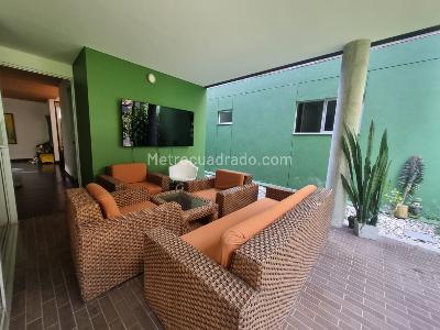 Casa de 4 alcobas en venta en Loma El Atravesado, Envigado, 300 m² · foto 8 de 19