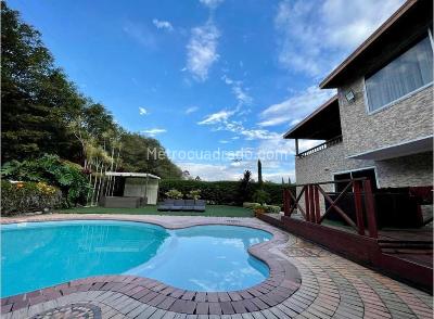 Casa de 5 alcobas en venta en Estacion De Policia, Rionegro, 492 m² · foto 13 de 13