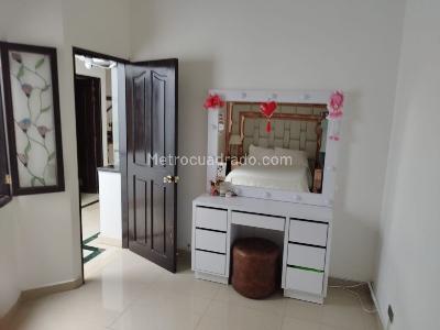 Casa de 5 alcobas en venta en Loma Del Escobero, Envigado, 240 m² · foto 12 de 19