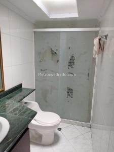 Casa de 5 alcobas en venta en Loma Del Escobero, Envigado, 240 m² · foto 17 de 19