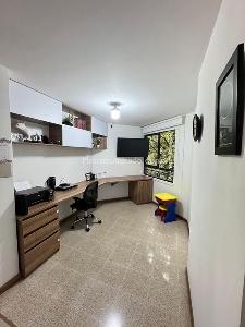 Apartamento de 3 alcobas en venta en El Poblado El Tesoro, Medellín, 128 m² · foto 6 de 9