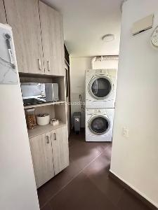 Apartamento de 3 alcobas en venta en El Poblado El Tesoro, Medellín, 128 m² · foto 4 de 9