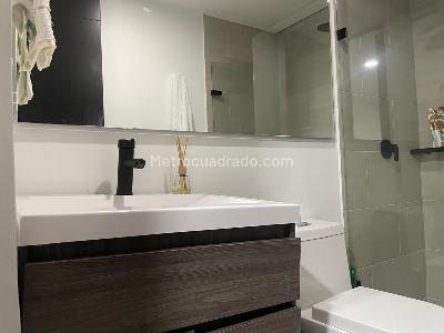 Apartamento en venta en Los Naranjos, Medellín · foto 8 de 9