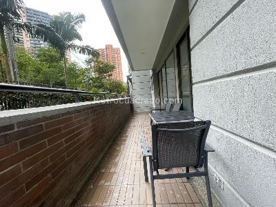 Apartamento en venta en Los Naranjos, Medellín · foto 3 de 9