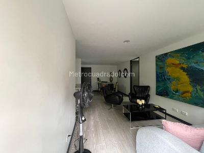 Apartamento en venta en Los Naranjos, Medellín · foto 2 de 9