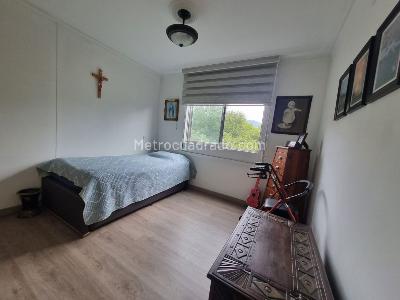 Apartamento de 3 alcobas en venta en Loma La Frontera, Medellín, 121 m² · foto 19 de 20