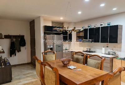 Apartamento de 2 alcobas en venta en Aves Maria, Sabaneta, 88 m² · foto 3 de 9