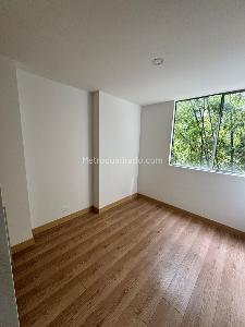 Apartamento de 3 alcobas en venta en Los Balsos No 1, Medellín, 82 m² · foto 4 de 10