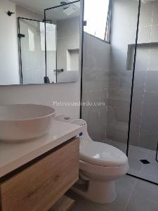 Apartamento de 2 alcobas en venta en El Poblado La Florida, Medellín, 85 m² · foto 9 de 18
